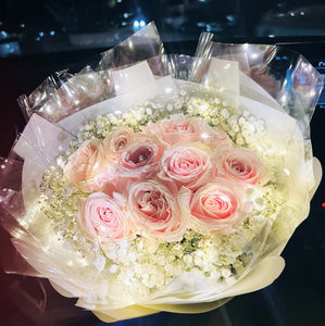 PINK Roses surrounded with Babybreath (FD147)