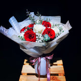 Red and White Roses (FD069)