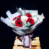 Red and White Roses (FD069)