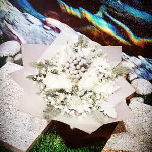 White Christmas Bouquet (FD059)