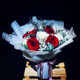 Red and White Roses (FD069)