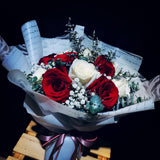 Red and White Roses (FD069)