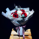 Red and White Roses (FD069)