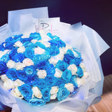 99 Roses Blue & White Roses (FD068)