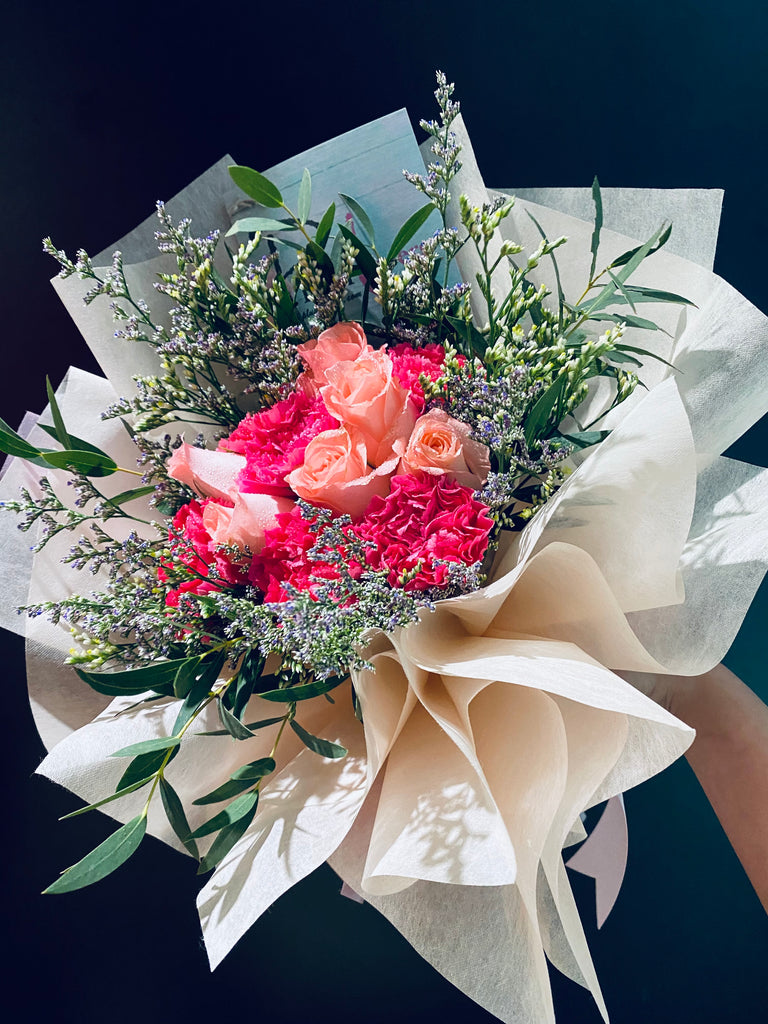 Pink carnations and pink roses bouquet (FD131)
